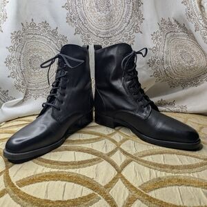 NWOB Santana Canada Women's Black Lace Up Military Moto Boots Size 8